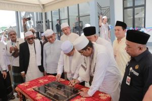 Bupati Tanjab Barat Hadiri Tabligh Akbar dan Haul Sulthonul Aulia Syekh Abdul Qodir Al Jailani