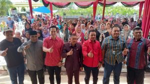 Gelontorkan 2000 Paket Bahan Pokok, Ihsan Yunus: Jadi Pejabat Jangan 