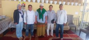 Gagas Terbentuknya Komisi Informasi di Jambi, KI Jambi Berikan Penghargaan ke HBA
