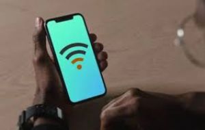 Hilirisasi Digital, Ganjar-Mahfud Ingin Buat Ponsel Buatan Lokal