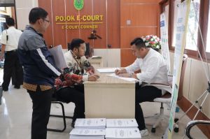 Jelang Sidang, Kuasa Hukum Terdakwa Kasus Suap Ketok Pelajari Berkas Perkara dan Dakwaan