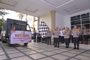 Kapolda Jambi Salurkan 12 Ribu Paket Sembako Untuk Masyarakat Jambi