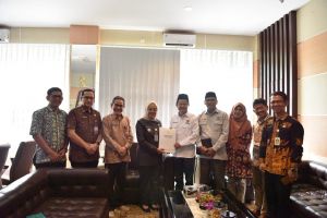 Sampaikan Hasil Monev ke Pj Walikota, KI Apresiasi Kota Jambi Pertahankan Predikat Informatif 3 Kali