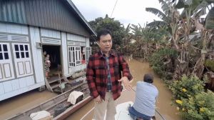 Abun Yani Kembali Sisir Wilayah Taman Rajo yang Terdampak Banjir, Kali Ini Sambangi Dusun Mudo 