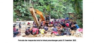 Penambangan Emas Ilegal Rusak Sumber Air Warga di Sungai Telang