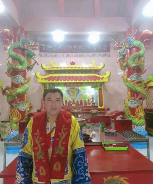 Sambut Tahun Baru Imlek Klenteng Hok Liong Kiong  Jambi Berbenah