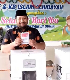 Wakil Ketua DPRD Provinsi Jambi Gunakan Hak Suaranya di Pemilu 2024