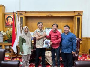 KI Jambi Sampaikan Laporan Tahunan ke Ketua DPRD