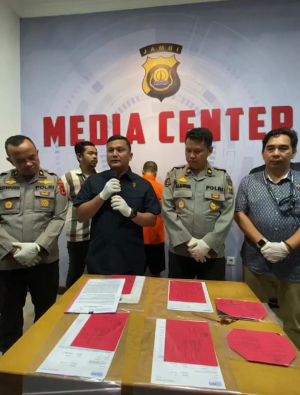 Dua Penipu Online Asal Bekasi Diringkus Polisi, Korban Rugi Belasan Juta
