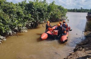 Telusuri Sungai Berbak Desa Rantau Rasau, Tim SAR Cari Satu Balita yang Dilaporkan Hilang