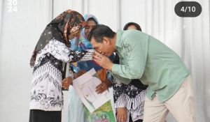 Bupati Batanghari Serahkan Ratusan Sertifikat PTSL