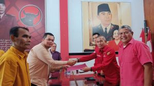 KFA Ambil Formulir Cawako Budi Setiawan di DPC PDIP Kota Jambi