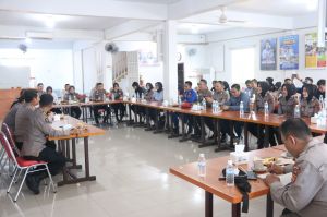 Tingkatkan Rasa Kebersamaan Bidhumas Polda Jambi Gelar Pertemuan Antar Satker