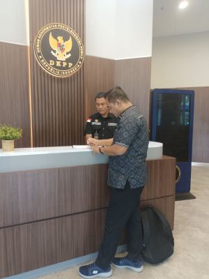 Rahim Adukan Komisioner KPU Provinsi Jambi ke DKPP