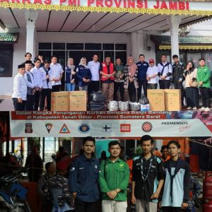 UKK UKM UIN STS Jambi Serahkan Bantuan Bencana di Sumatera Barat