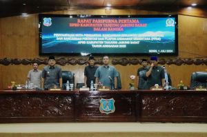 DPRD Tanjabbar Paripurna Pertama Penyampaian Nota Pengantar Rancangan KUA-PPAS 2025