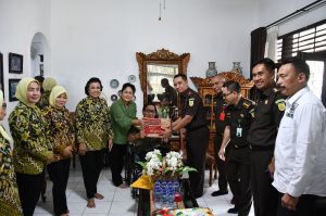 Hari Bhakti Adiyaksa ke-64, Kejati Jambi Gelar Bakti Sosial