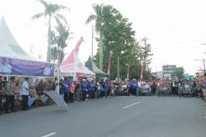 Lestarikan Kearifan Lokal, Bupati Tanjab Barat Gelar Lomba Balap Becak Hias