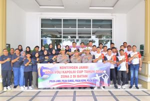 Wakapolda Jambi Lepas 30 Atlet Bola Volly Ikuti Turnamen Kapolri Cup 2024