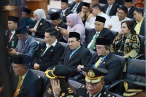 Hadiri Pelantikan Pimpinan DPRD Kota, Ivan Wirata Perkuat Sinergitas Dorong Pembangunan di Jambi 