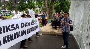 Sejumlah Massa Demo Kejati Jambi, Ini Tuntutannya 