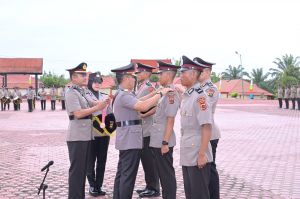 Kapolda Jambi Pimpin Upacara Penutupan Pendidikan dan Pengambulan Sunpa Siswa Bintara Polri