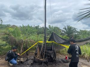 Puluhan Sumur Minyak Ilegal di Desa Jebak, Batanghari Ditutup