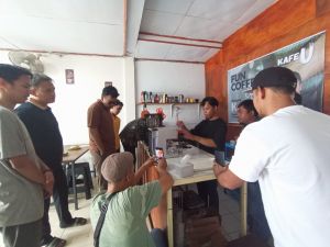 Disupport Ketua DPRD Kota Jambi, Fun Coffee Class di Kafe U, Belajar Jadi Barista