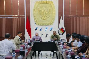 KPU Provinsi Jambi Perdana Serahkan Buku Peta Data Ke KPU RI