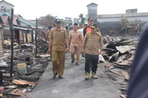 Al Haris Serahkan Bantuan Korban Kebakaran di Tanjabtim: Mohon Maaf Atas Keterlambatan Kami