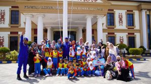 Wisata Edukasi, Puluhan Siswa Tk Global Kunjungi Ditpolairud Polda Jambi Dalam Program Polisi Anak