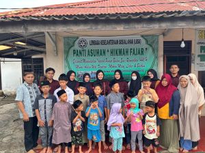 HIMAFI UBR Jambi Tebar Semangat ke Panti Asuhan Hikmah Fajar dengan Berbagi di Bulan Ramadan 