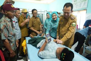 Bupati BBS Melaunching Program Sunat Masal Pada Puncak HKG PKK ke - 53 
