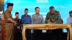 Dorong Perlindungan KI di Perguruan Tinggi, Rektor UBR Ikut Tandatangani MoU Kemenkum Jambi