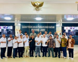 Ketua KI Jambi Hadiri Diskusi Rabuan, Dukung Gubernur Dorong Pembangunan SMA Bertaraf Internasional