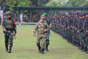 Al Haris Pimpin Upacara Pelepasan 480 Satgas Papua Batalyon 142/Ksatria Jaya 