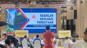 Walhi Jambi Bentang Spanduk di Seminar Bahas Banjir, JBC dan Jamtos Dituding Jadi Penyebab