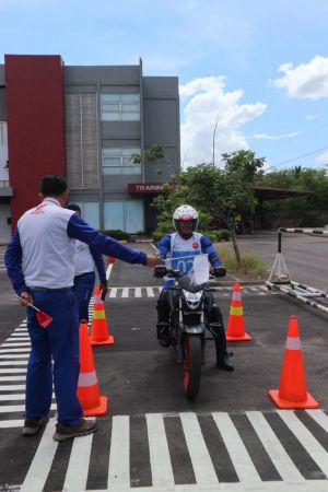 Komunitas Honda Jambi Adu Skill di Ajang Safety Riding Competition 2025