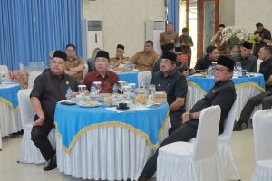 Bahas Kemajuan Daerah Pimpinan dan Anggota DPRD Coffee Morning dengan Bupati Tanjabbar