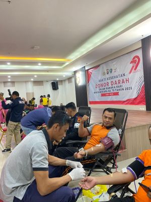 Donor Darah Sambut HUT Bhayangkara