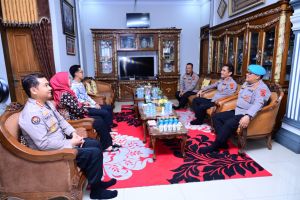 Kapolda Jambi Anjangsana ke Rumah Purnawirawan
