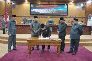 DPRD Tanjab Barat dan Pemkab Tandatangani Nota Kesepakatan KUA-PPAS APBD TA. 2026