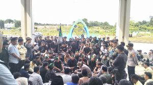 Kader HMI Gelar Demo di UIN-STS Jambi, Rektor : Jaga Kondusifitas