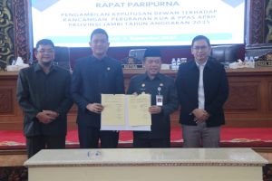 Perubahan KUA PPAS APBD Provinsi Jambi TA 2025 Ditandatangi