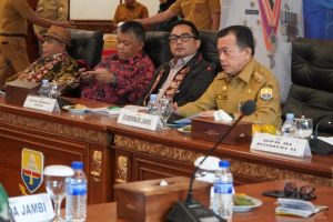 Gubernur Al Haris Terima Kunker Komisi II DPR RI, Bahas Pengawasan PNPB Sektor Pertanahan
