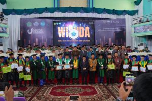 Hadir di Wisuda UIN-STS Jambi, Sekjen Kemenag RI Ajak Lulusan Berkontribusi untuk Bangsa