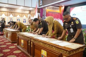 Kepala Daerah se Jambi dan Kejaksaan Teken MoU Pelaksanaan Pidana Kerja Sosial