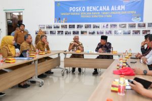 Sumut - Jambi Bersatu Tangani Bencana:Wagub Sani Bawa Dana Rp.550 Juta dan 10 Ton Beras Ke Medan