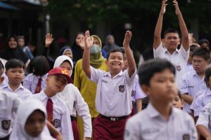 Sambangi Sekolah Terdampak Bencana di Medan, Kemendikdasmen Pastikan Pembalajaran Kembali Pulih 
