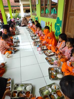 Program MBG Perkuat SDM dan Ketahanan Bangsa di Tengah Ketidakpastian Global